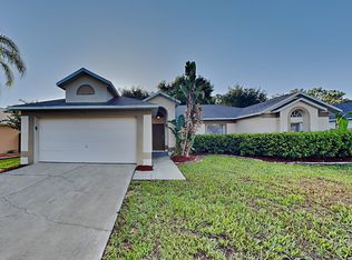 412 Brook Ridge Cir, Minneola, FL 34715