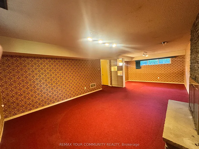 2063 Waters Edge Dr — Photo 17