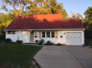 2429 Reynolds Ln, Des Moines, IA 50317