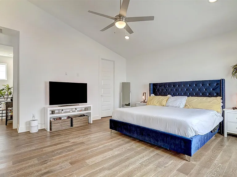 6317 Toscana Ave — Photo 15