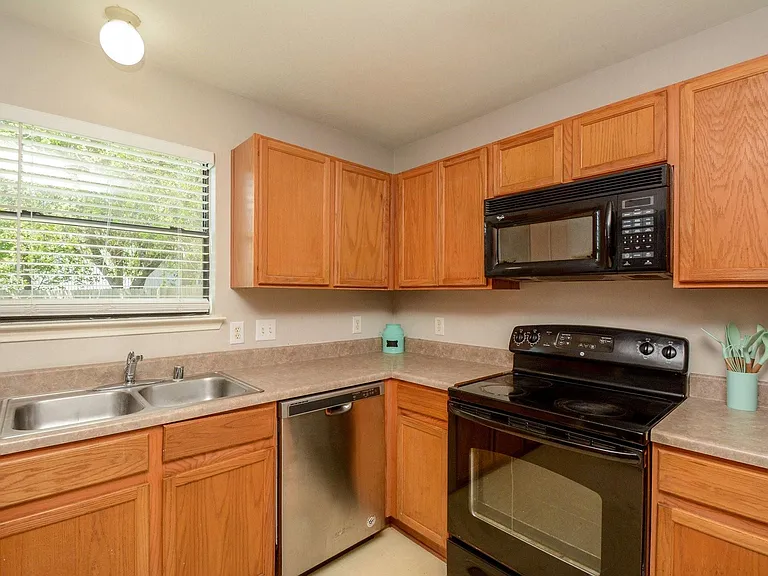 6835 Lower Arrow Dr — Photo 11