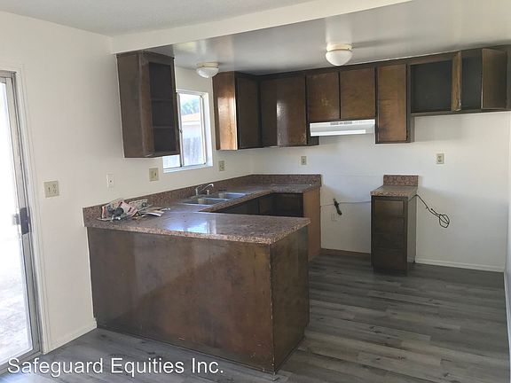 3rd image of 8461 Heil Ave