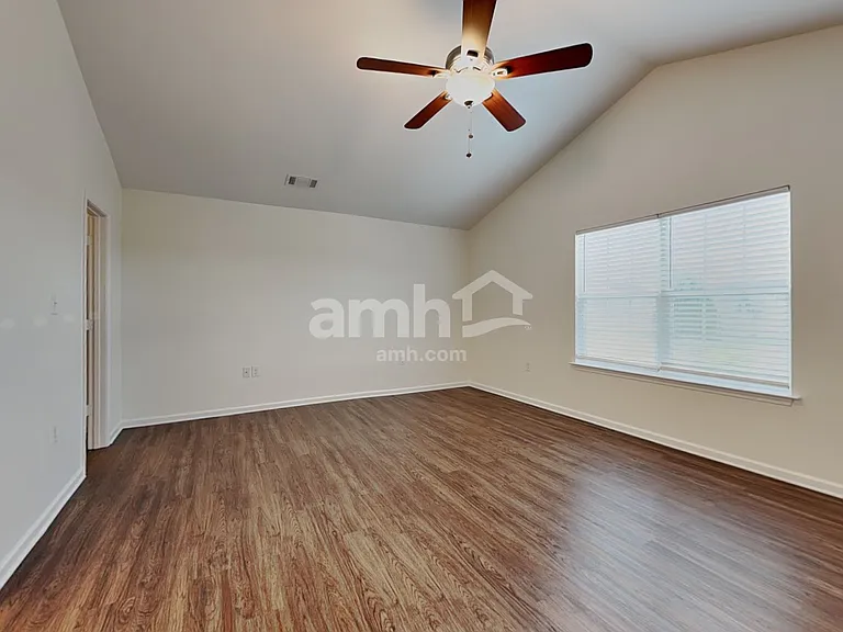 1524 Eastway Dr — Photo 11