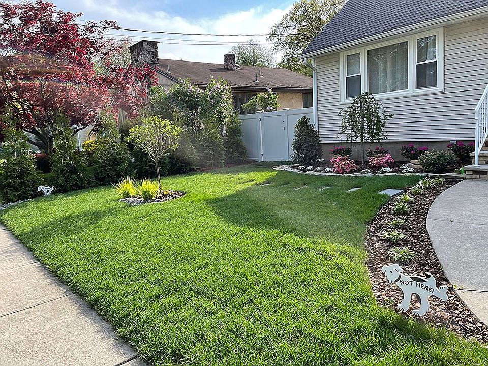 2nd image of 306 Howard St