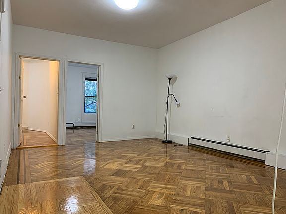 2nd image of 423 S 5th St #3A