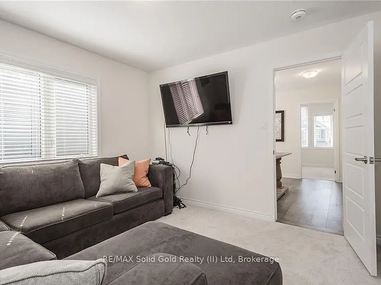 48 Pointer St — Photo 27