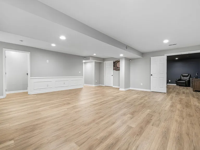 137 Whispering Woods Pl — Photo 29