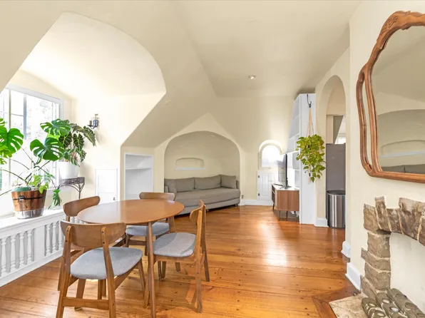 38-30 Douglaston Parkway image 11 of 15