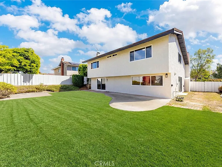 19841 Lombardy Ln — Photo 44