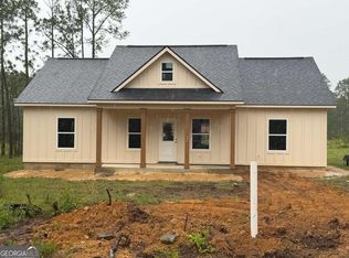 103 Pine Point Dr, Sylvester, GA 31791