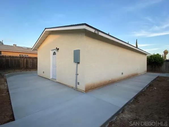 636 N Aster St, Escondido, CA 92027