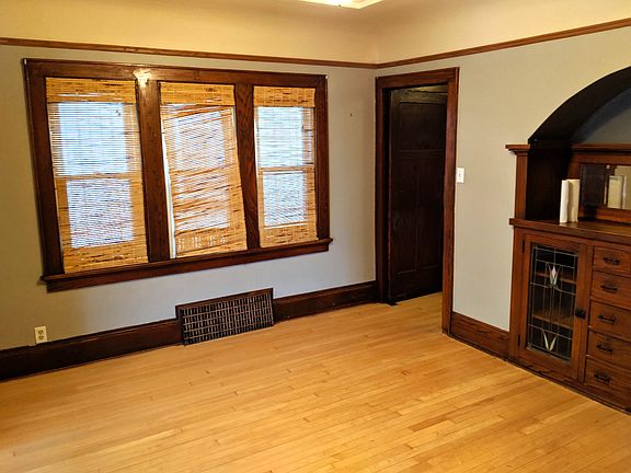 4th image of 3147 N Pierce St