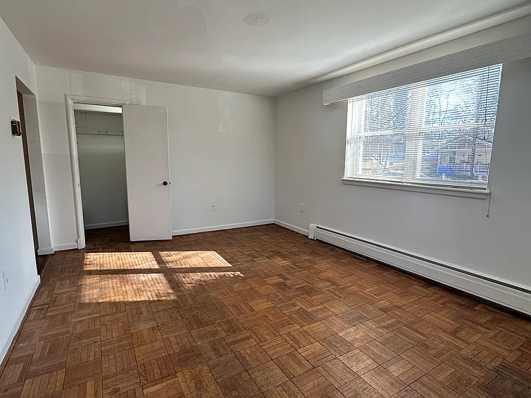 704 Chaney Dr #4 — Photo 2