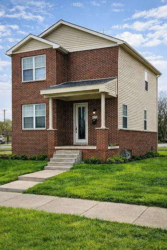 1792 Townsend St Photo 1