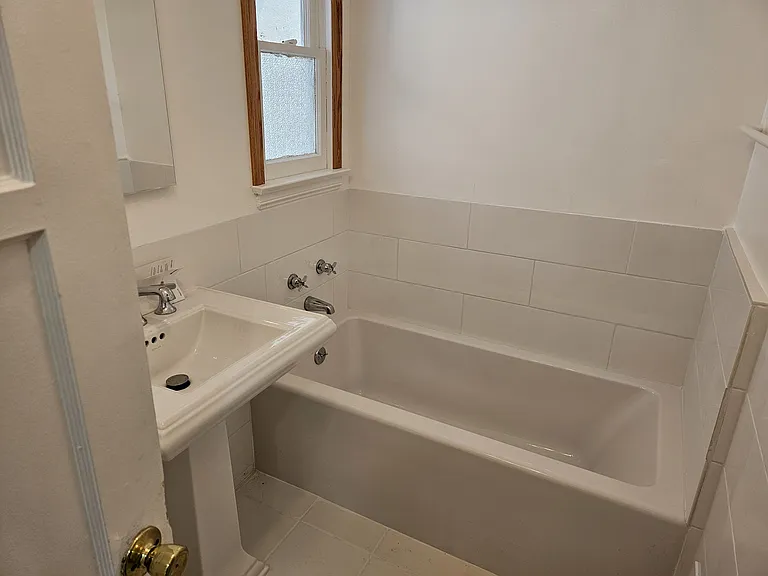 236 S Rexford Dr #1/4 — Photo 46