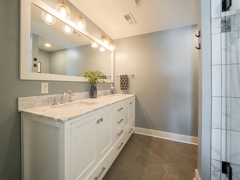 Full Bath #3 - Inside bedroom #3