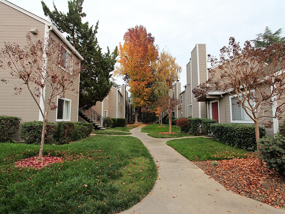 1st image of 9101 Newhall Dr APT 7