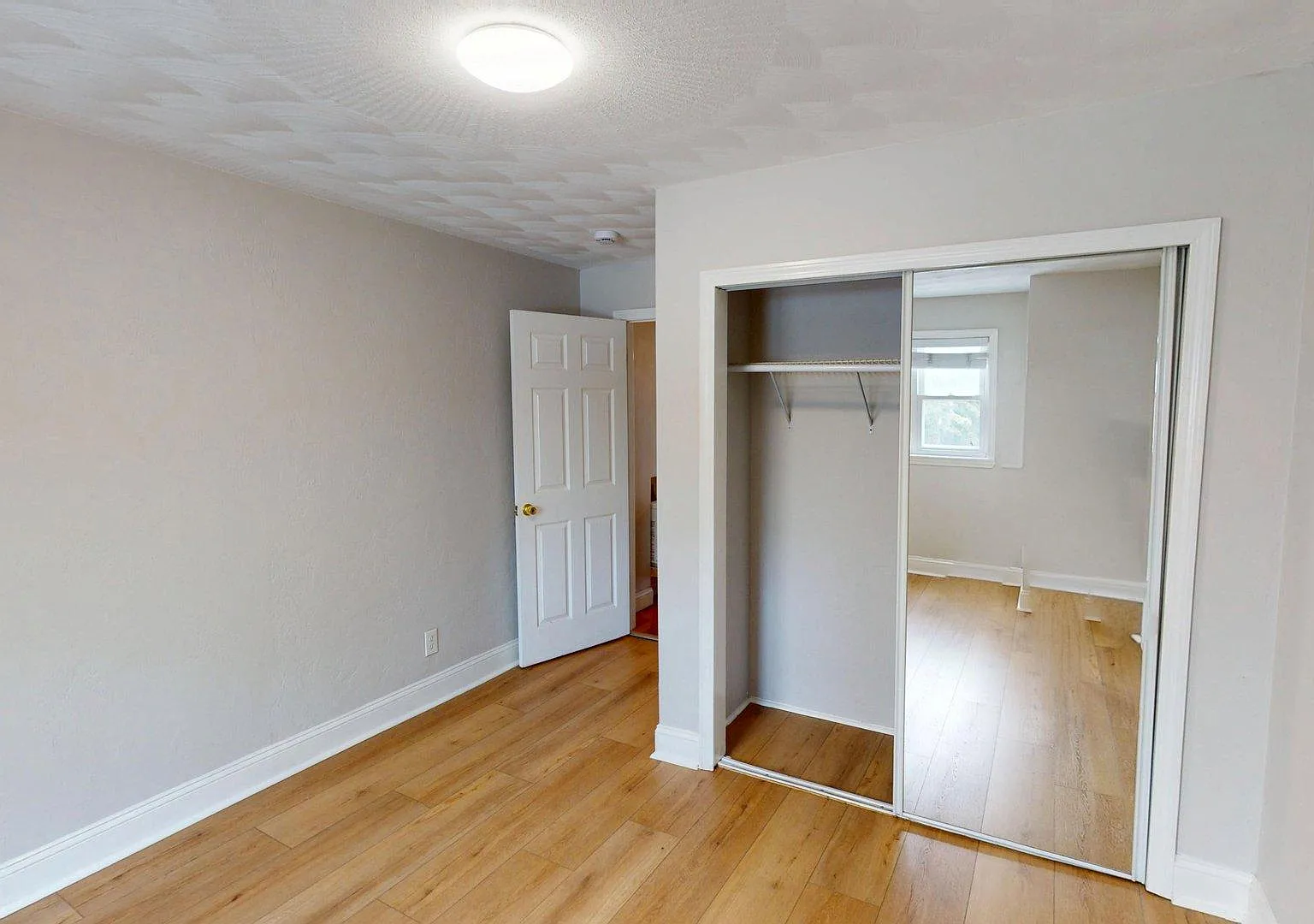 161 Bennington St — Photo 3