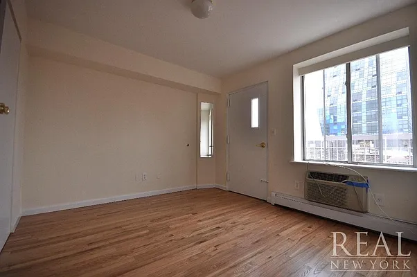 Rented by REAL New York | media 30