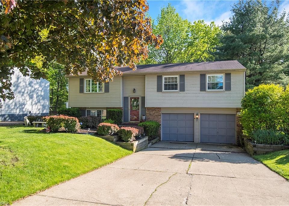 1st image of 3720 Oakview Dr