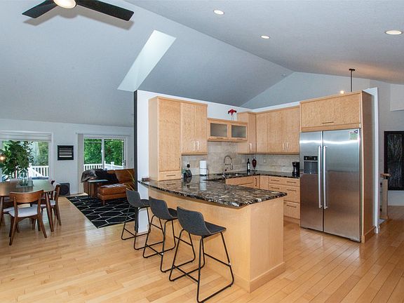 5th image of 1190 S Willow Cir