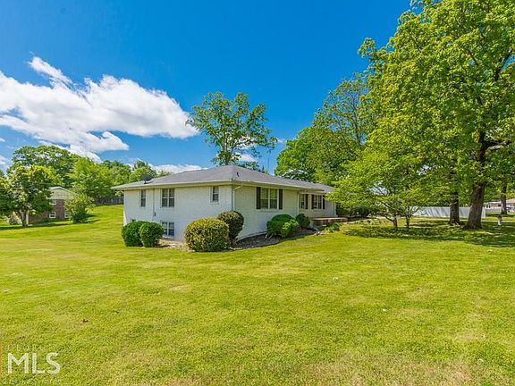 3rd image of 843 Wexford Dr