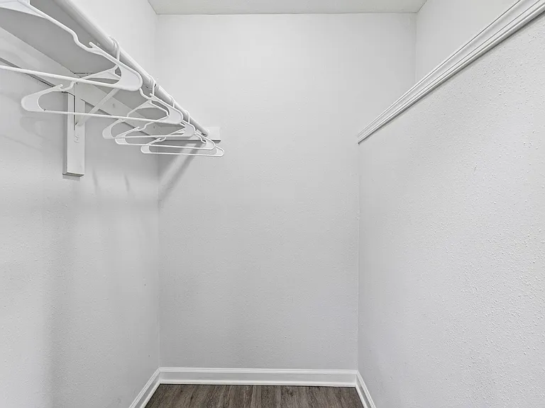 North Hills Apartments — Photo 2
