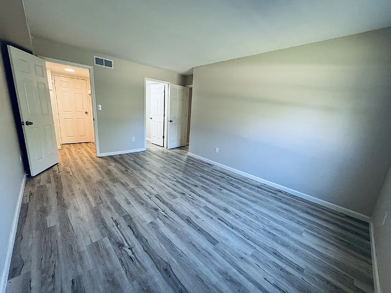 19112 Northridge Dr — Photo 16