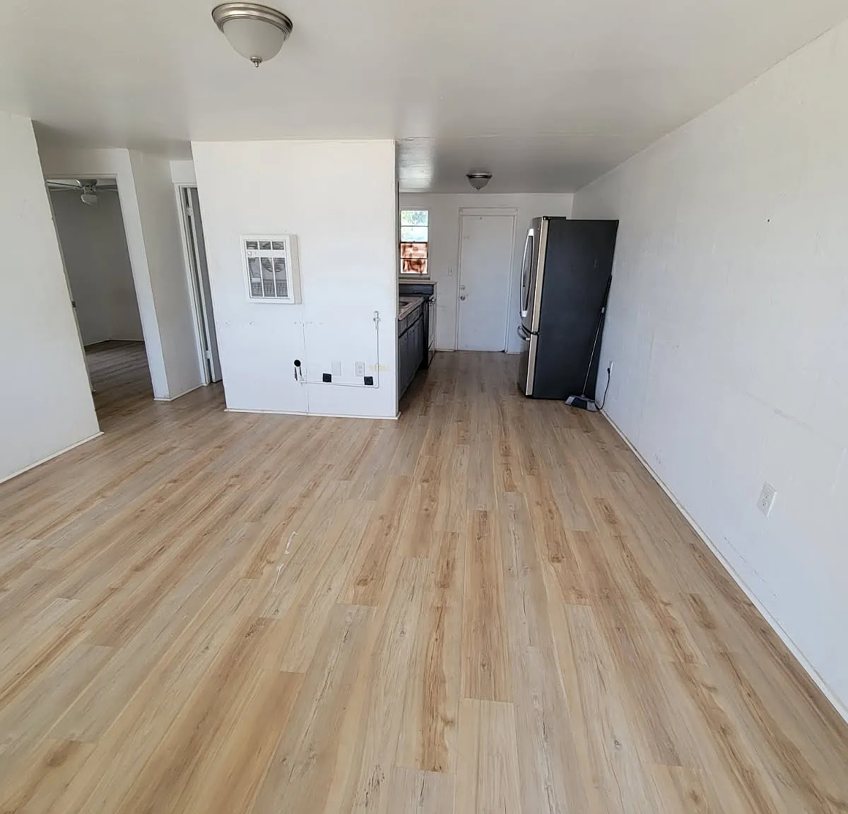 2 bed, $1,400 — Photo 1