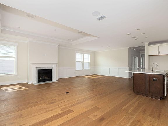 5th image of 3089 Sawtimber St
