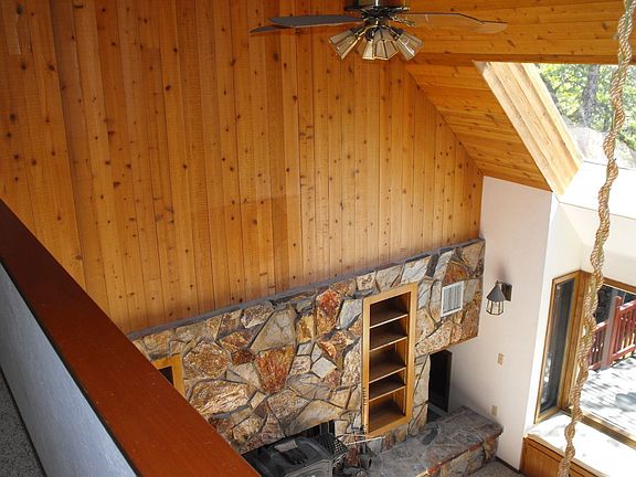 Vaulted Living Room/Skylight