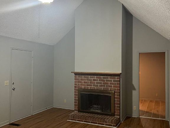 5th image of 665 Dutchmans Dr