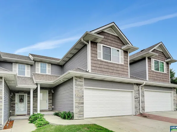 8743 Remi Dr, Lincoln, NE 68526