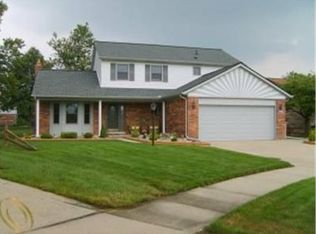 15563 Golden Dr, Macomb, MI 48044