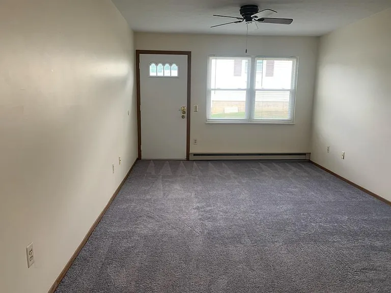 1174 S Lincoln Ave #A — Photo 2