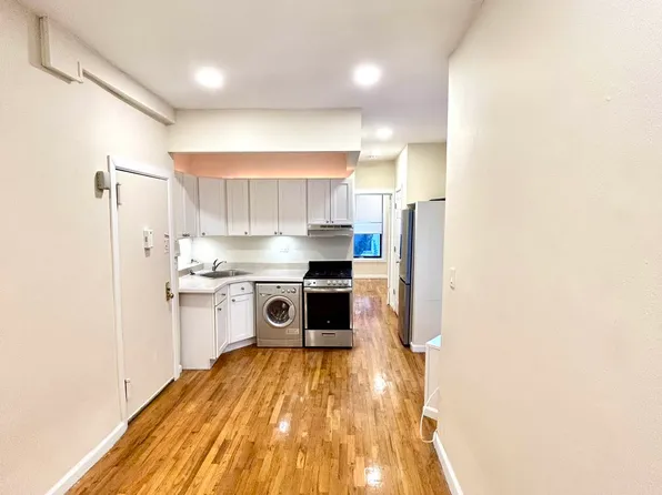 608 East 9th Street image 1 of 10
