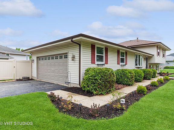 3rd image of 6604 Peyla Ln