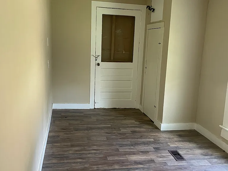 1115 Whitman St — Photo 19