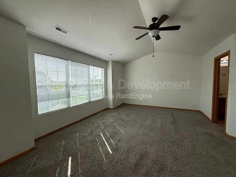 1026 Turin Dr — Photo 14