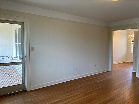 4th image of 1598 Jefferson Ave APT J