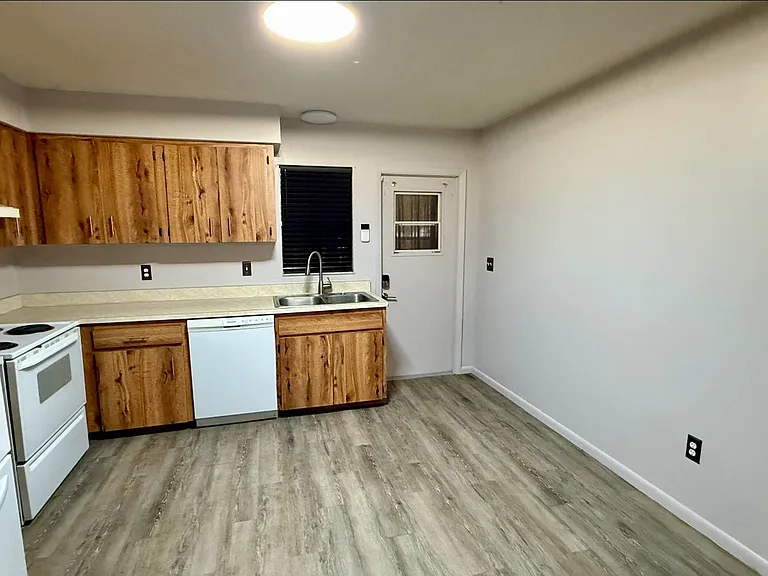 3135 Villa Rd — Photo 5