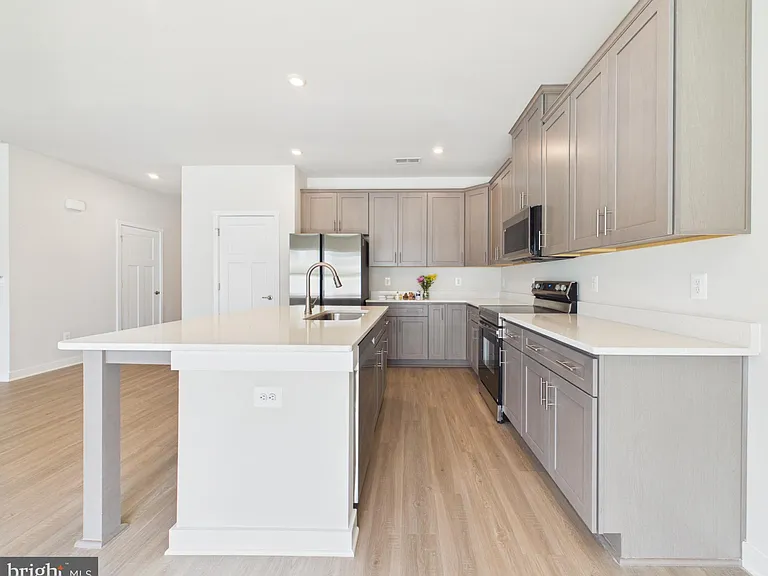 362 Baker Dr — Photo 9