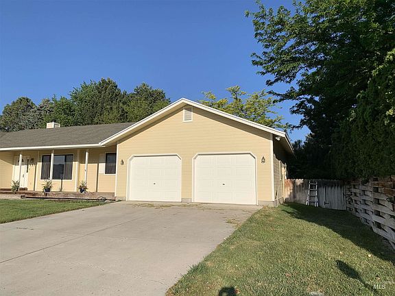 3rd image of 527 Buckingham Dr