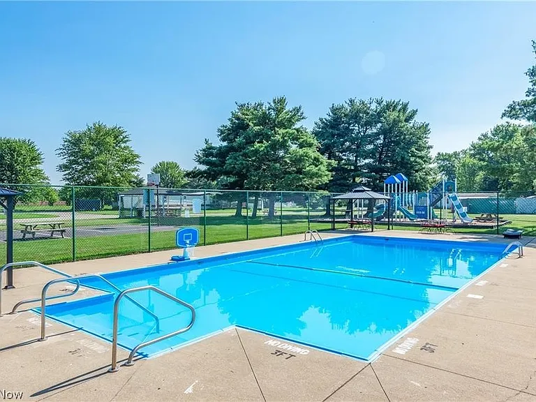 240 Cherry Bottom Gln — Photo 14