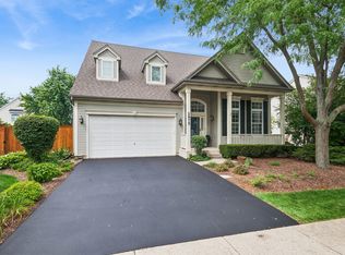 2975 Adamson Dr, Geneva, IL 60134