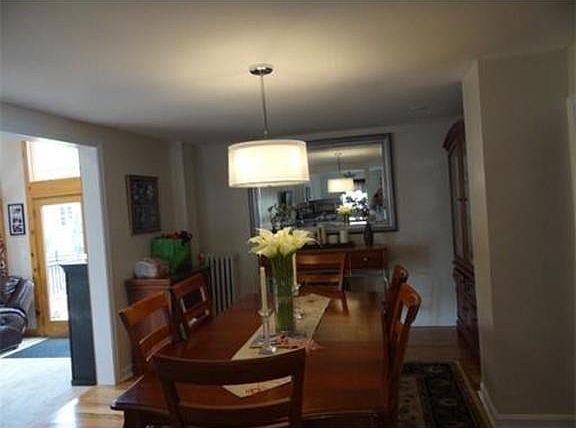 5th image of 140 Essex St