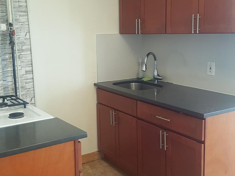 1st image of 29 Woodland Ave