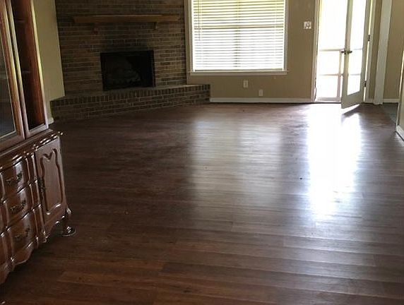 3rd image of 137 Lina Dr