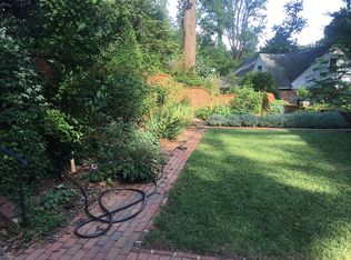 110 Buckingham Rd, Charlottesville, VA 22903