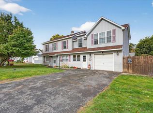 1045 Horvath St, Schenectady, NY 12303